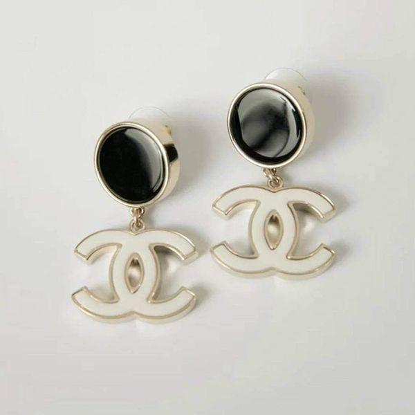 Khuyên Tai Chanel CC Logo White Earrings Màu Trắng Đen - 3