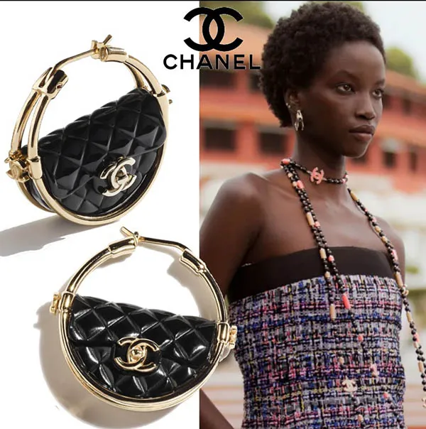 Khuyên Tai Chanel Round Earrings Metal, High Quality Resin Metallic Gold & Black Màu Đen Vàng