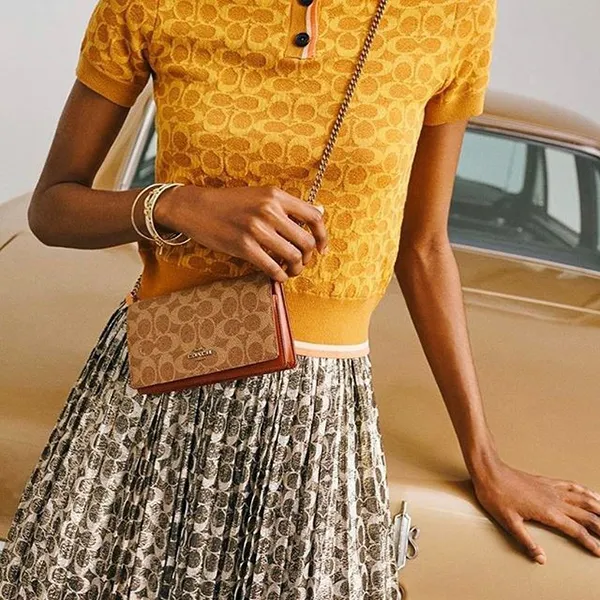 Túi Đeo Chéo Coach Convertible Belt Bag In Colorblock Signature Canvas 72161 Màu Nâu