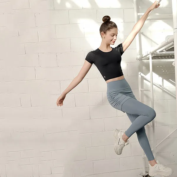 Áo Thun Xexymix Aero Move On Crop Top XA5300T Màu Đen Size S