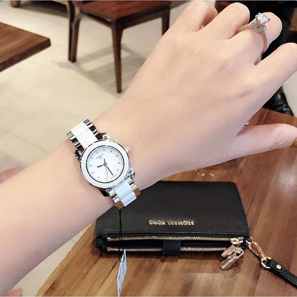 Đồng Hồ Nữ Tissot T064.210.22.011.00 Màu Bạc