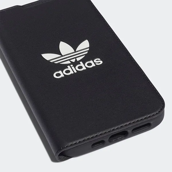 Ốp Điện Thoại Adidas Trefoil Case iPhone 13 GA7421 Màu Đen