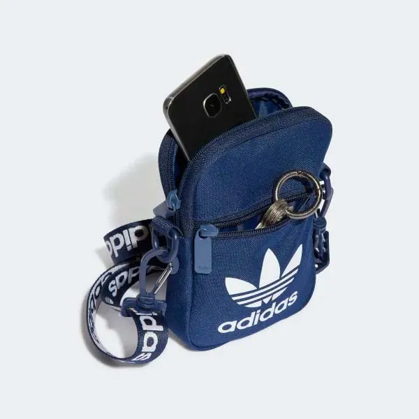 Túi Đeo Chéo Adidas Classic Adicolor HK2630 Màu Xanh