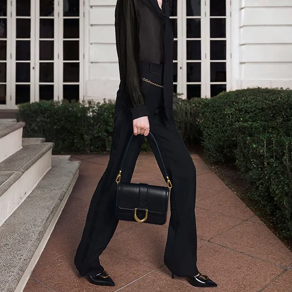 Túi Đeo Chéo Charles & Keith CNK Gabine Leather Crossbody Bag Black SL2-80840528 Màu Đen