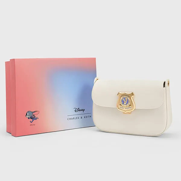 Túi Đeo Vai Charles & Keith CNK Judy Hopps Metallic Accent Shoulder Bag Chalk 50271098 Màu Trắng