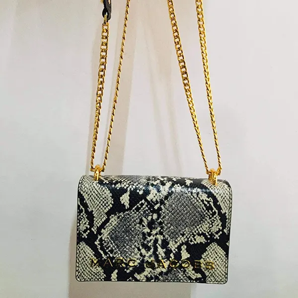 Túi Đeo Chéo Marc Jacobs Double Take Mini Crossbody Họa Tiết Da Rắn