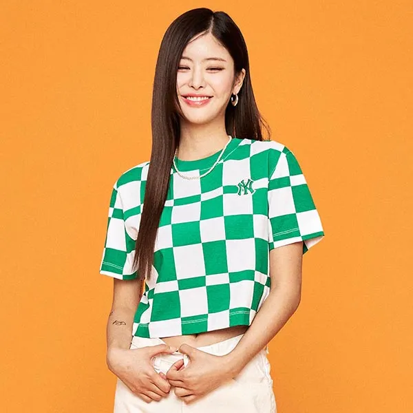 Áo Croptop Nữ MLB Kẻ Caro New York Yankees Tshirt 3FTSO0333-50GND Màu Xanh Trắng Size XS