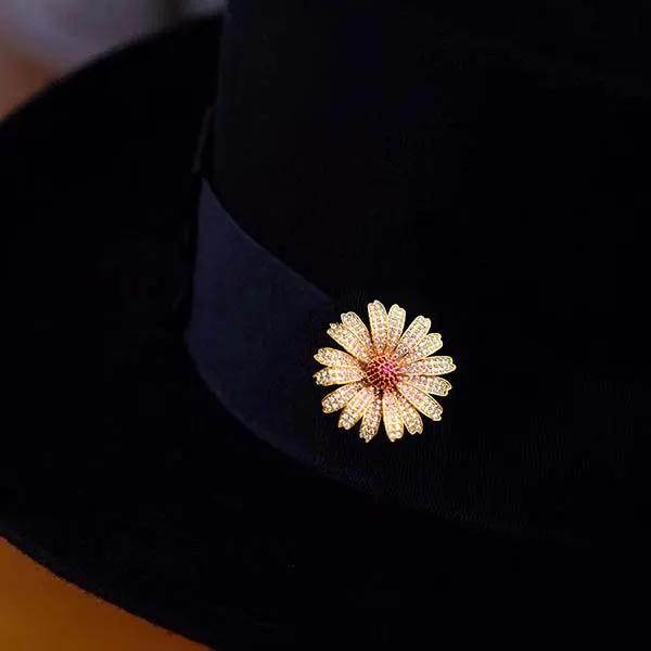 Cài Áo Meri Bông Hoa Khảm Đá Sang Trọng BR494 Màu Vàng Hồng
