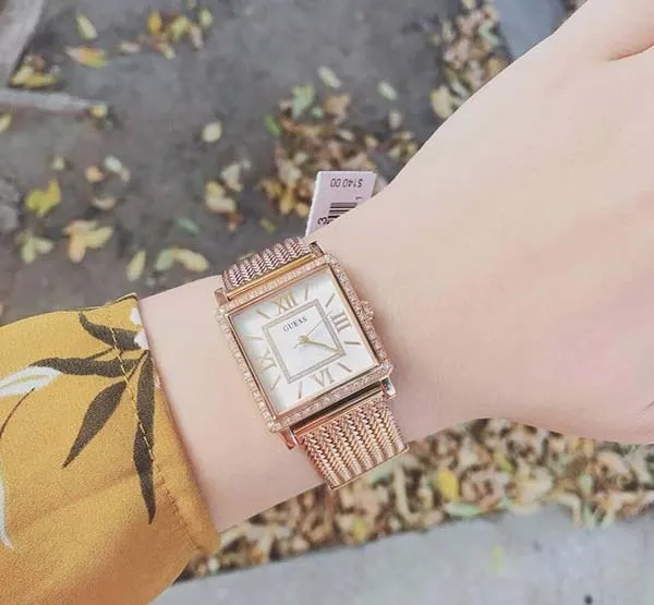 Đồng Hồ Nữ Guess W0826L3 Mặt Vuông Vàng Hồng