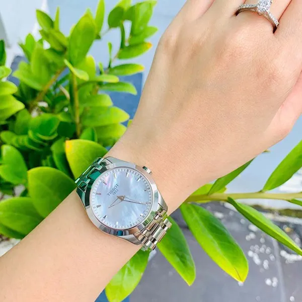 Đồng Hồ Nữ Tissot Couturier Mother Of Pearl Dial T035.246.11.111.00 Màu Bạc