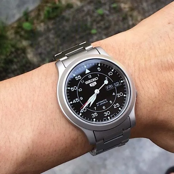 Đồng Hồ Nam Seiko 5 SNK809K1 Màu Bạc Đen