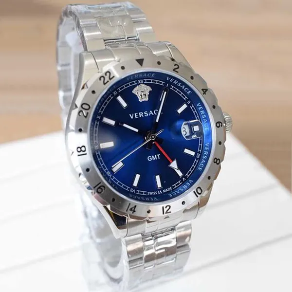Đồng Hồ Versace Hellenyium GMT Analog Display Swiss Quartz V11010015 42mm Màu Xanh Bạc