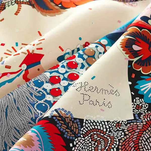 Khăn Hermès Costume De Fete Scarf 90 Noir / Crème / Bleu Phối Màu