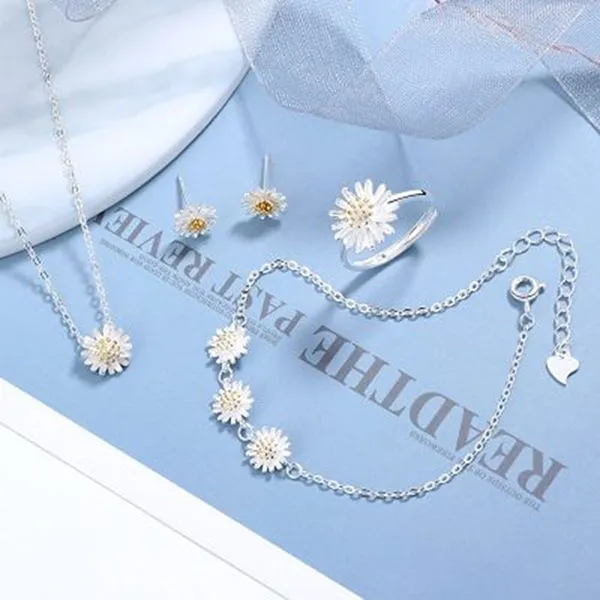 Set Dây Chuyền, Khuyên Tai, Vòng Đeo Tay, Nhẫn Lili Jewelry Hoa Cúc Họa Mi 765251 Màu Trắng Bạc