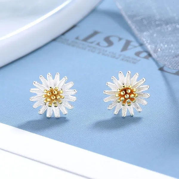 Set Dây Chuyền, Khuyên Tai, Vòng Đeo Tay, Nhẫn Lili Jewelry Hoa Cúc Họa Mi 765251 Màu Trắng Bạc
