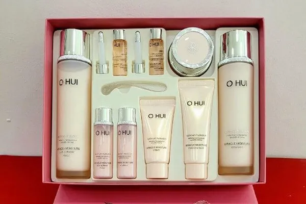 Set Dưỡng Da Trắng Hồng Ohui Miracle Moisture Set 9 Món