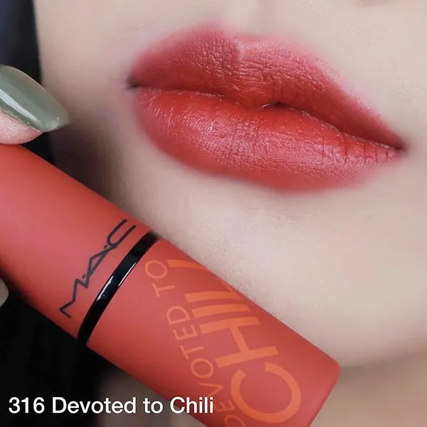 Son MAC Mac Powder Kiss Lipstick Limited 316 Devoted To Chili Màu Đỏ Cam Đất