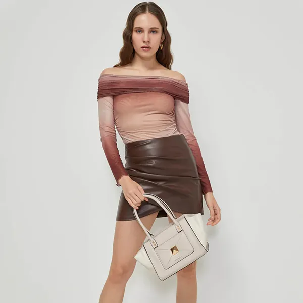 Túi Xách Tay Lyn Lunar M Tote Bags LL23CBF002 Màu Kem