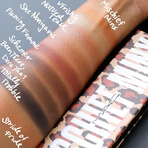 Bảng Phấn Mắt Và Bắt Sáng MAC Mischief Minx Palette 9 Ô
