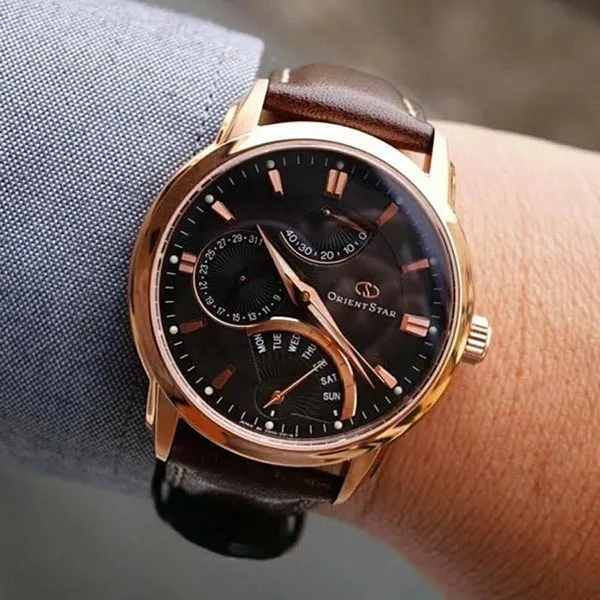 Đồng Hồ Nam Orient Star Retrograde SDE00003B0 Màu Nâu