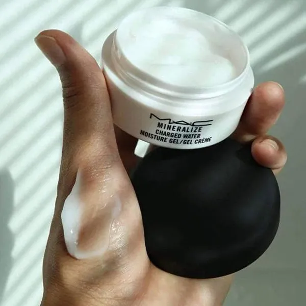 Kem Dưỡng Ẩm MAC Mineralize Charged Water Moisture 50ml - Mỹ phẩm - Vua Hàng Hiệu