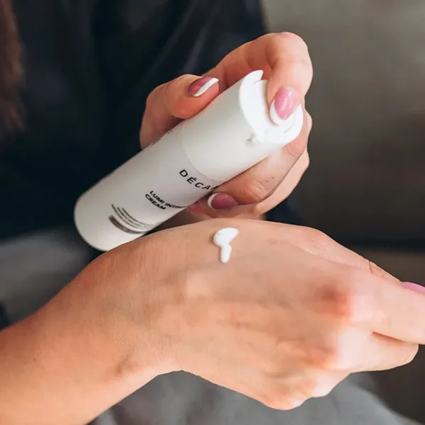 Kem Làm Sáng Da Vùng Kín Décaar Lumi Intimate Cream DF01IL05 100ml