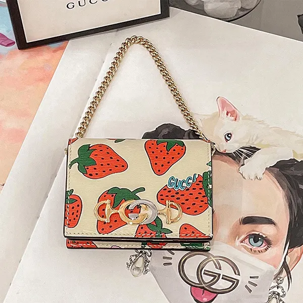 Ví Gucci New Zumi Strawberry Print Card Case Wallet Họa Tiết Dâu Tây - 1
