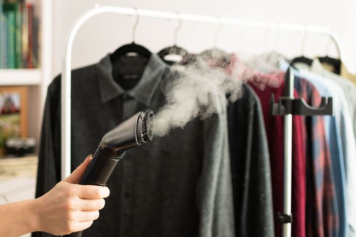 11 cách khử mùi nước hoa trên quần áo nhanh chóng và dễ làm - 5