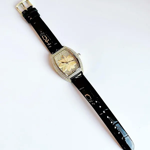 Đồng Hồ Nữ Christian Van Sant Lotus Quartz Gold Dial Ladies Watch CV4855 Màu Vàng