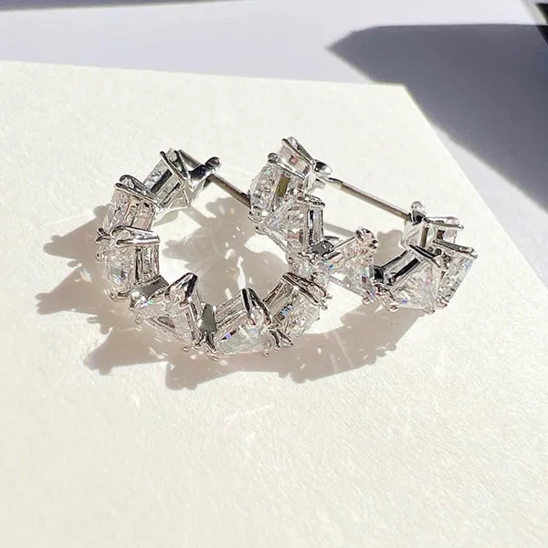 Khuyên Tai Unisex Swarovski 5632467 Ortyx Hoop Earrings Triangle Cut, Small, White, Rhodium Plated Màu Trắng Bạc