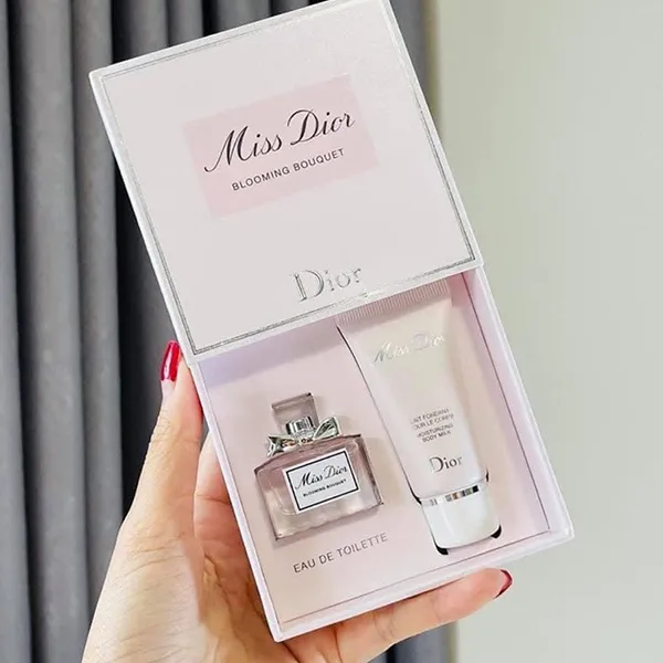 Set Nước Hoa Nữ Và Lotion Milk Miss Dior Blooming Bouquet Mini Set 2 Món
