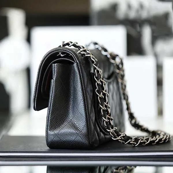 Túi Đeo Chéo Nữ Chanel Classic Small Handbag Màu Đen