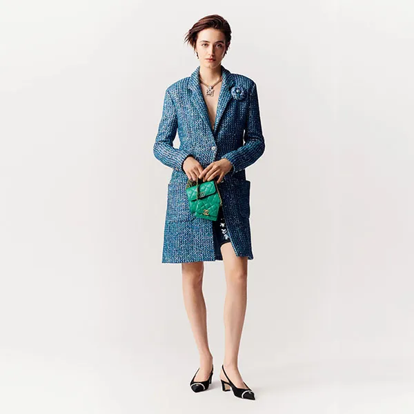 Túi Đeo Chéo Nữ Chanel Clutch With Chain AP3237 B10307 NM376 Màu Xanh Green