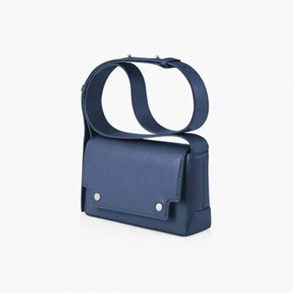 Túi Đeo Chéo Unisex Find Kapoor Marc 18 Crinkled Flip Crossbody Bag FBMC18CR0NV Màu Xanh Navy