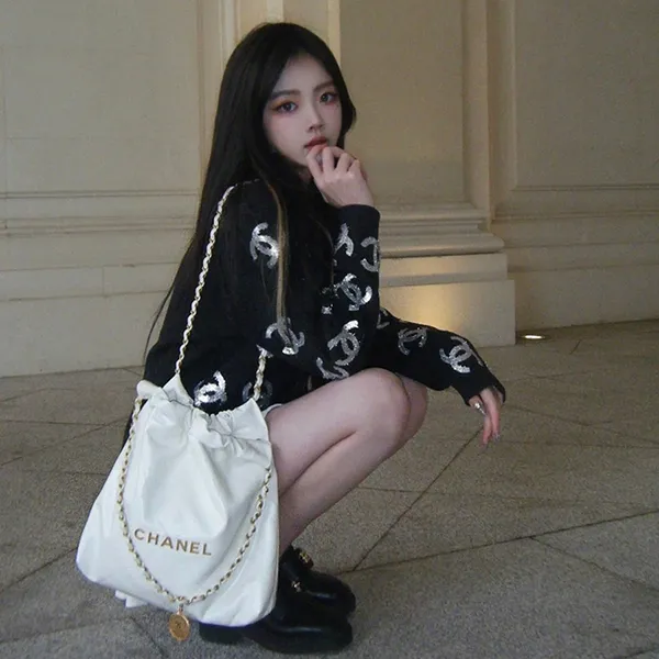 Túi Đeo Vai Nữ Chanel Hobo White 22 Small Màu Trắng