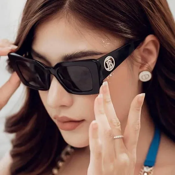 Kính Mát Burberry Sunglasses BE4344 Màu Đen