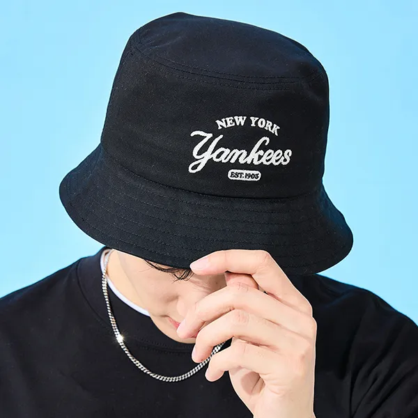 Mũ MLB Bucket Varsity New York Yankees 3AHTV013N-50BKS Màu Đen Size 57