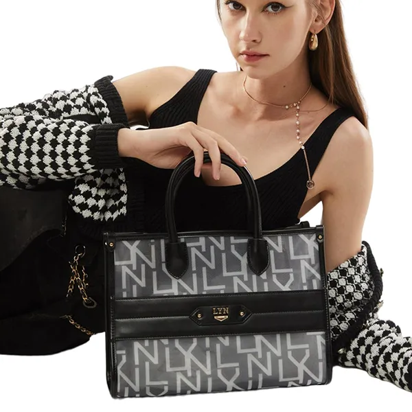 Túi Tote Nữ Lyn Navillera L Tote Bags LL23FBF033 Màu Đen