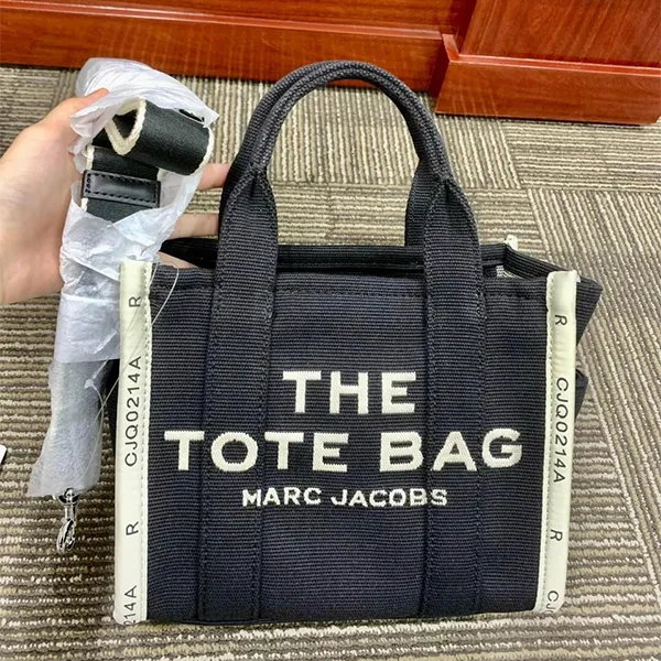 Túi Xách Tay Nữ Marc Jacobs The Jacquard Medium Tote Bag Màu Đen