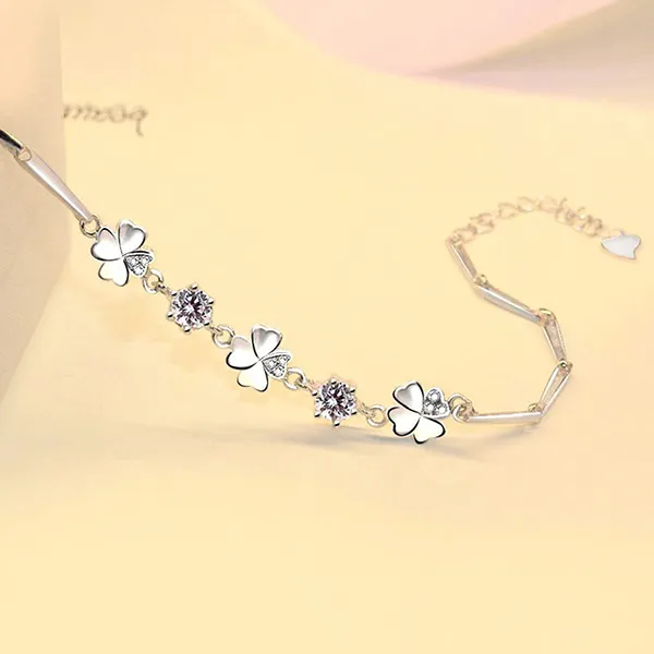 Vòng Đeo Tay Nữ LiLi Jewelry Mạ Bạch Kim Đính Đá CZ Cỏ 4 Lá LILI_612672 Màu Trắng Bạc - Trang sức - Vua Hàng Hiệu
