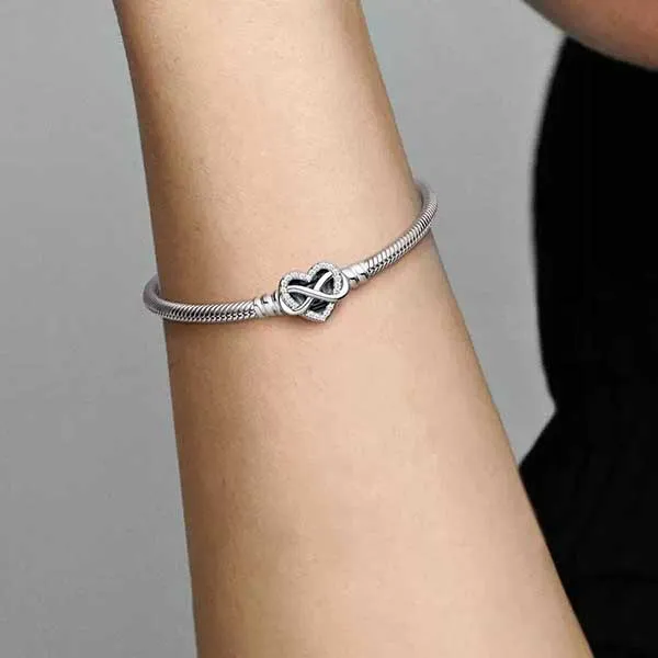 Vòng Đeo Tay Nữ Pandora Moments Sparkling Infinity Heart Clasp Snake Chain Bracelet 592645C01 Màu Bạc Size 18 - Trang sức - Vua Hàng Hiệu