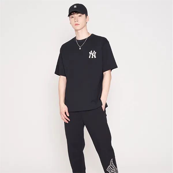 Áo Phông MLB Monogram Back Logo New York Yankees Tshirt 3ATSM2023-50BKS Màu Đen Size L