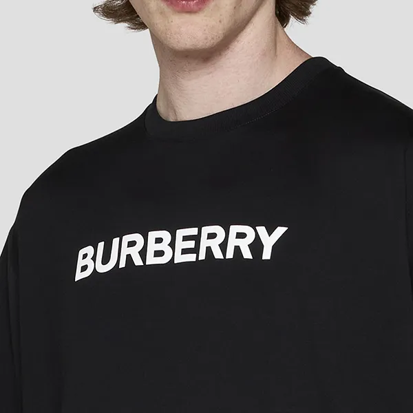Áo Phông Nam Burberry Black With Logo Printed Tshirt 8055307 Màu Đen