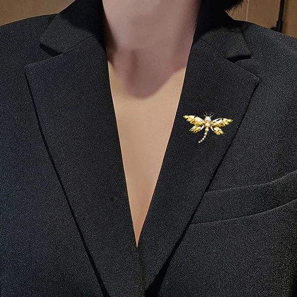 Cài Áo Nữ Meri Cao Cấp Little Golden DragonFly BR536-V Màu Vàng