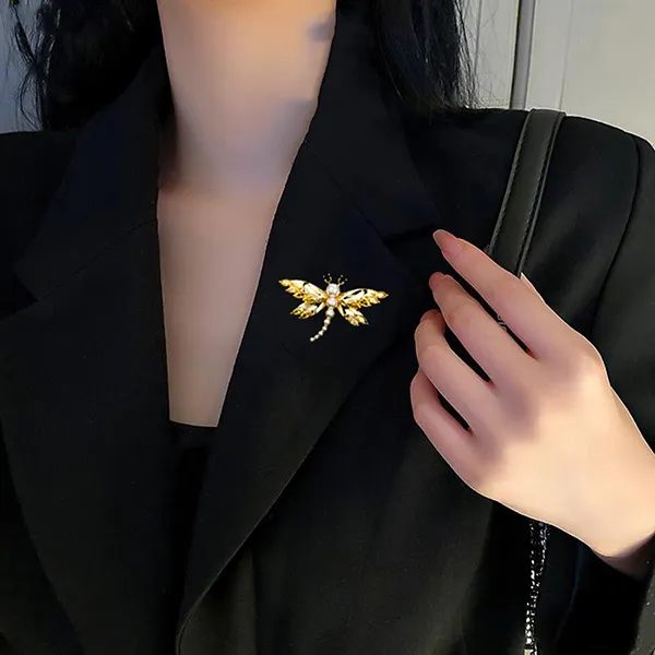 Cài Áo Nữ Meri Cao Cấp Little Golden DragonFly BR536-V Màu Vàng