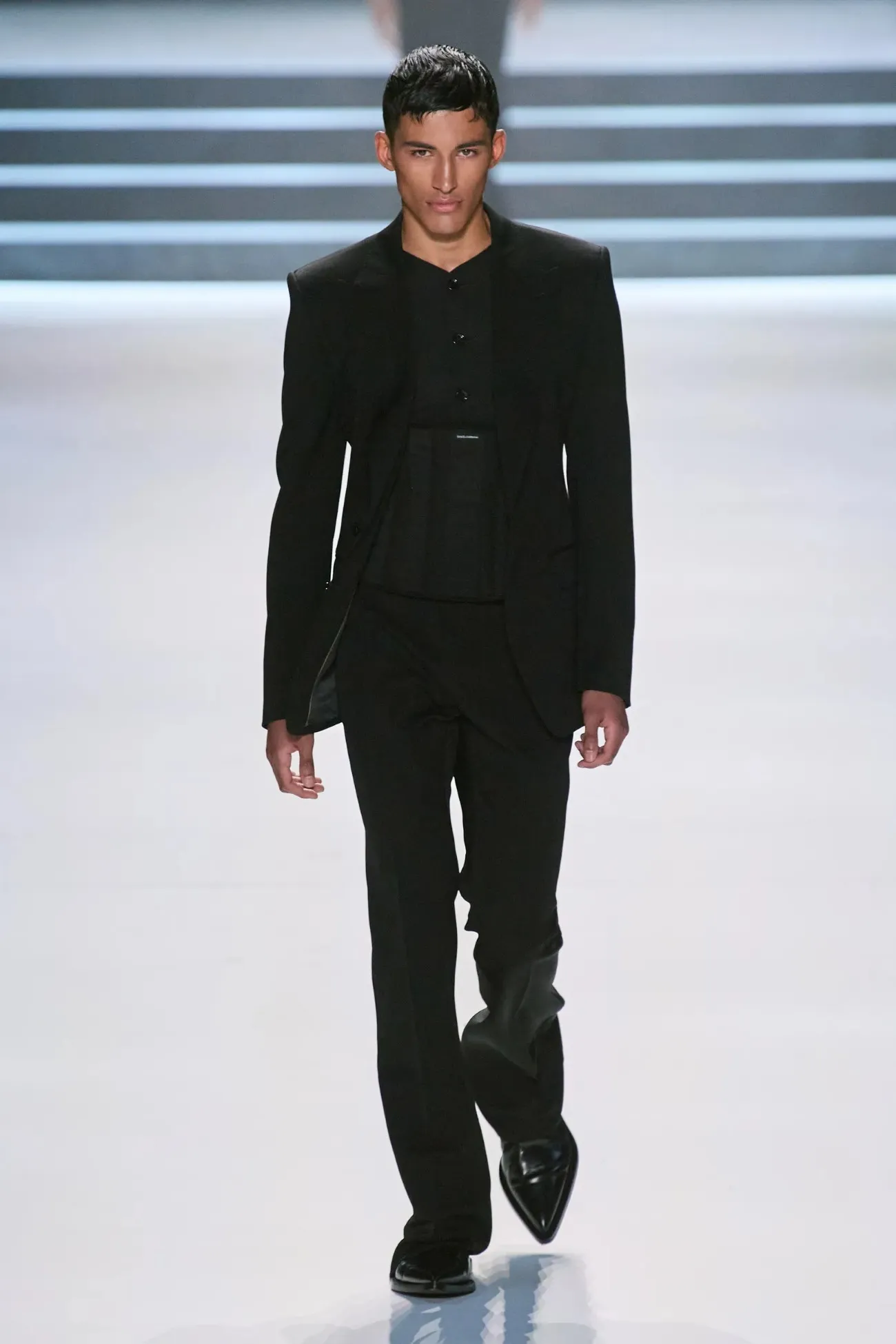 Show Dolce & Gabbana Fall Winter 2024 2024 Men's Collection (Milan Fashion Week) - 3
