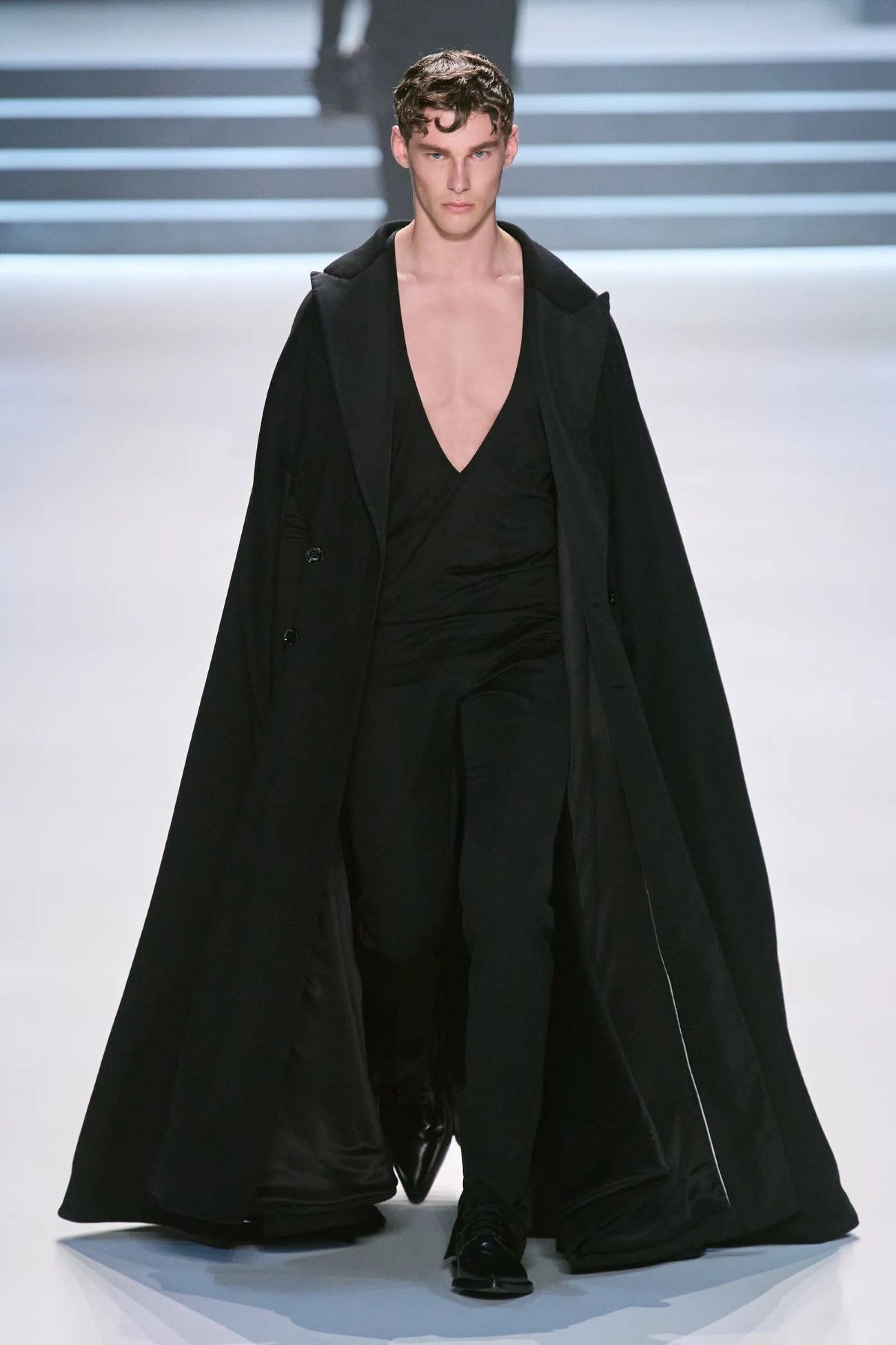 Show Dolce & Gabbana Fall Winter 2023 2024 Men's Collection (Milan Fashion Week)-2