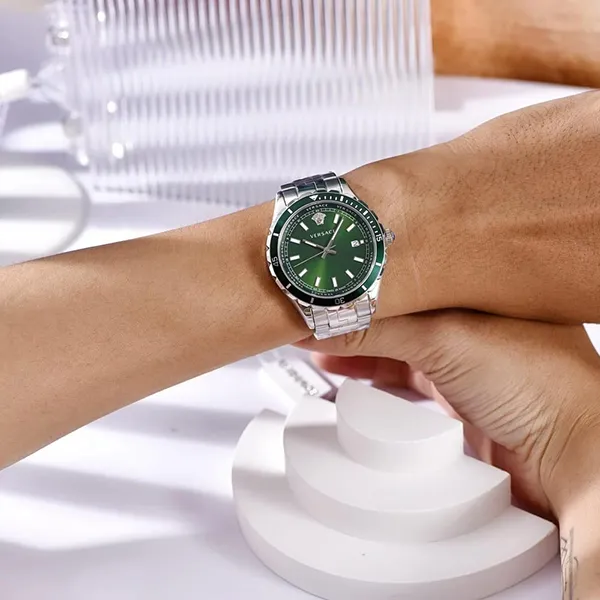 Đồng Hồ Nam Versace Hellenyium Men's Watch VE3A01022 Màu Xanh Green