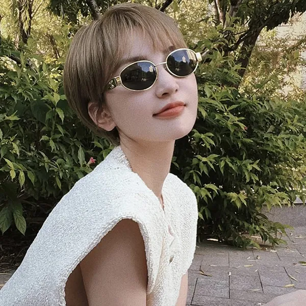 Kính Mát Celine Triomphe Oval Sunglasses CL40235U Màu Xanh Green Gọng Vàng Gold - Kính mắt - Vua Hàng Hiệu