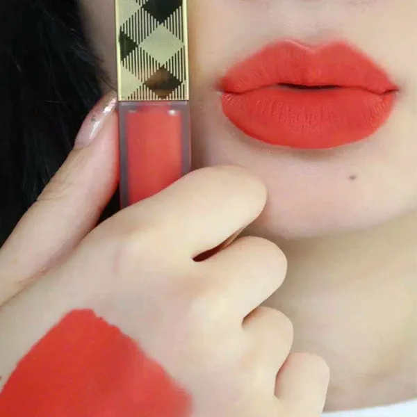Son Kem Burberry Kisses Liquid Matte Orange Red 71 Màu Đỏ Cam